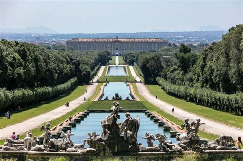 la reggia caserta gucci|Altro.